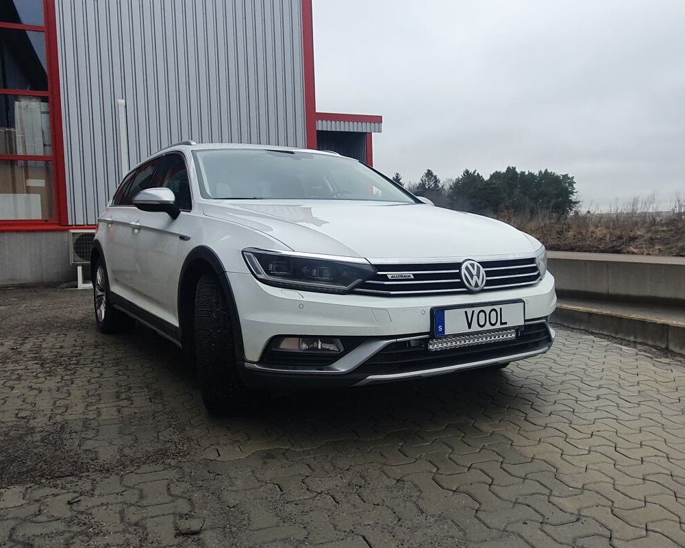 VW Passat B8 2015-2019 Modellanpassat Belysningspaket med LED-Ljusramp