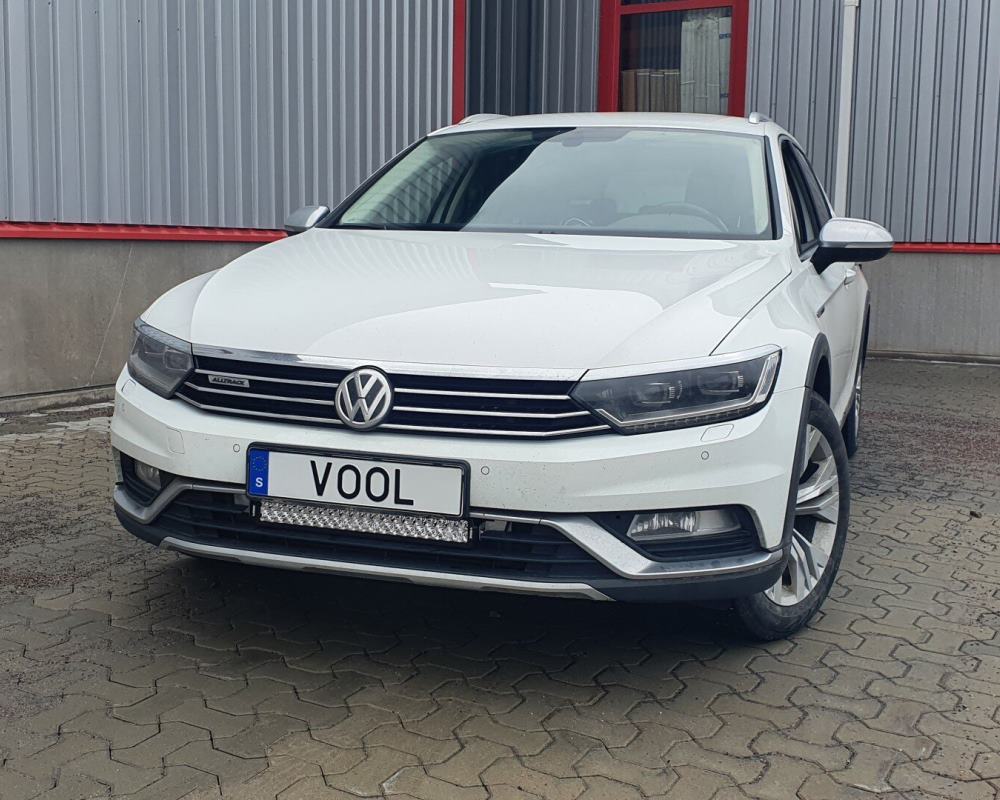 VW Passat B8 2015-2019 Modellanpassat Belysningspaket med LED-Ljusramp