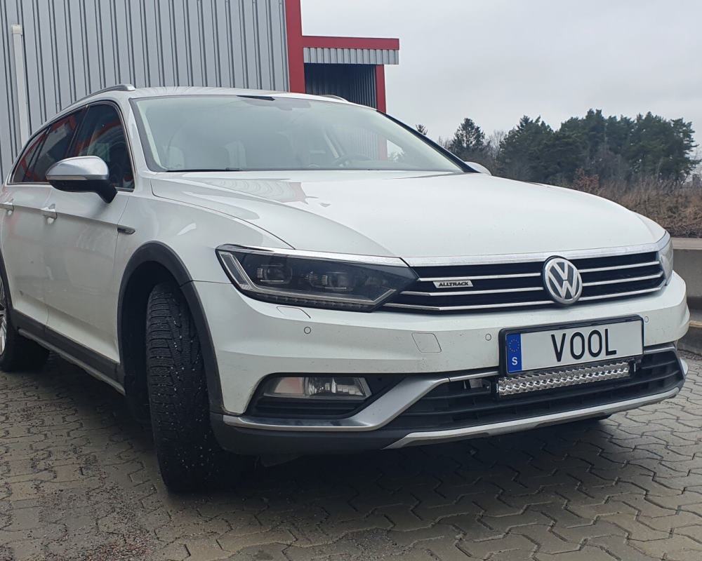 VW Passat B8 2015-2019 Modellanpassat Belysningspaket med LED-Ljusramp