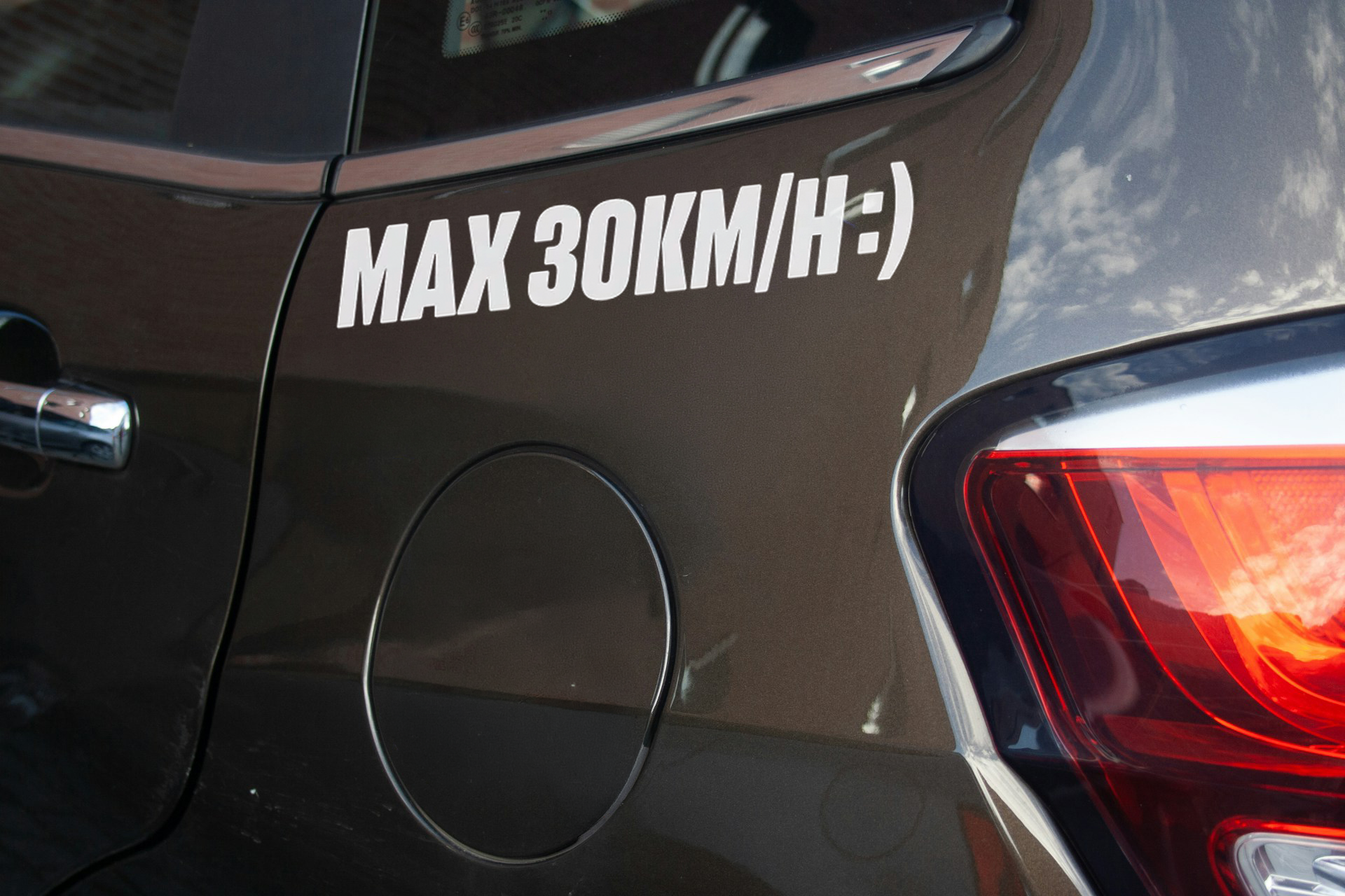 Dekal MAX 30KM/H:)
