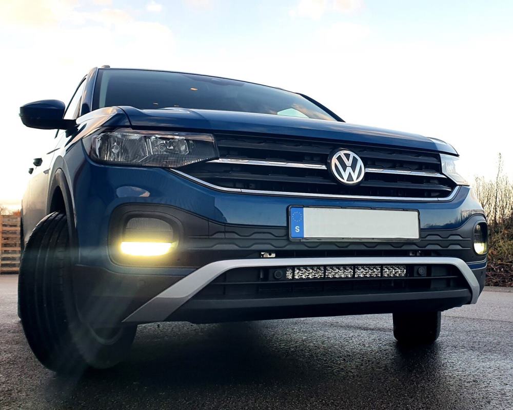 Modellanpassat Belysningspaket med LED-Ljusramp - VW T-Roc 2018-